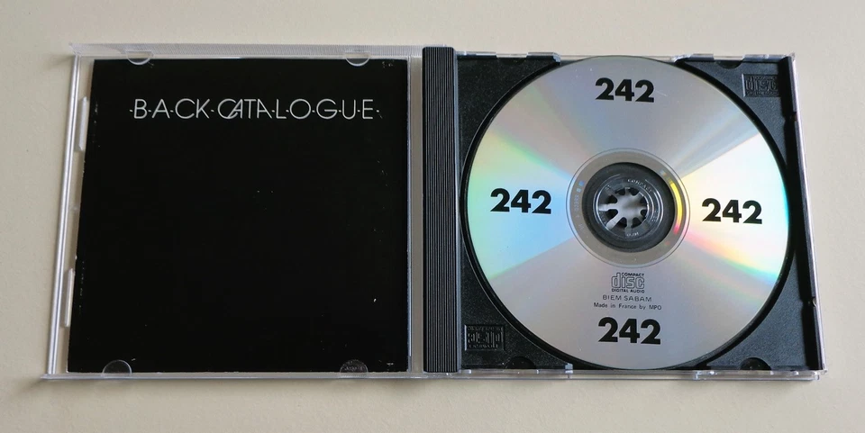 Front 242 - Backcatalogue CD (Erstauflage 1987) Red Rhino RRE CD4 Back Catalogue - Bild 3 von 4