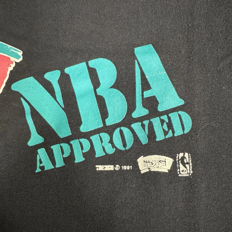Vintage San Antonio Spurs NBA 1991 Graphic Tee Black Retro Streetwear 90s - Image 3 of 4