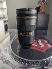 Nikon AF-S Nikkor 24-70mm f/2.8 G ED lens