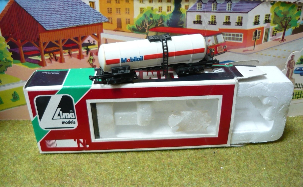 MAJORETTE CAMION PUBLICITAIRE Scania Citerne ESSO Echelle 1/60 Made in