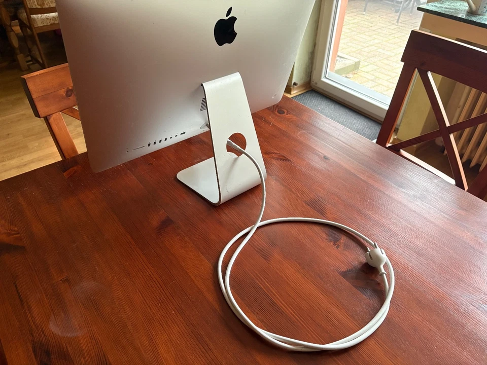 Apple iMac 21,5" 4K Retina Display, 1TB Fusion Drive - Bild 2 von 3