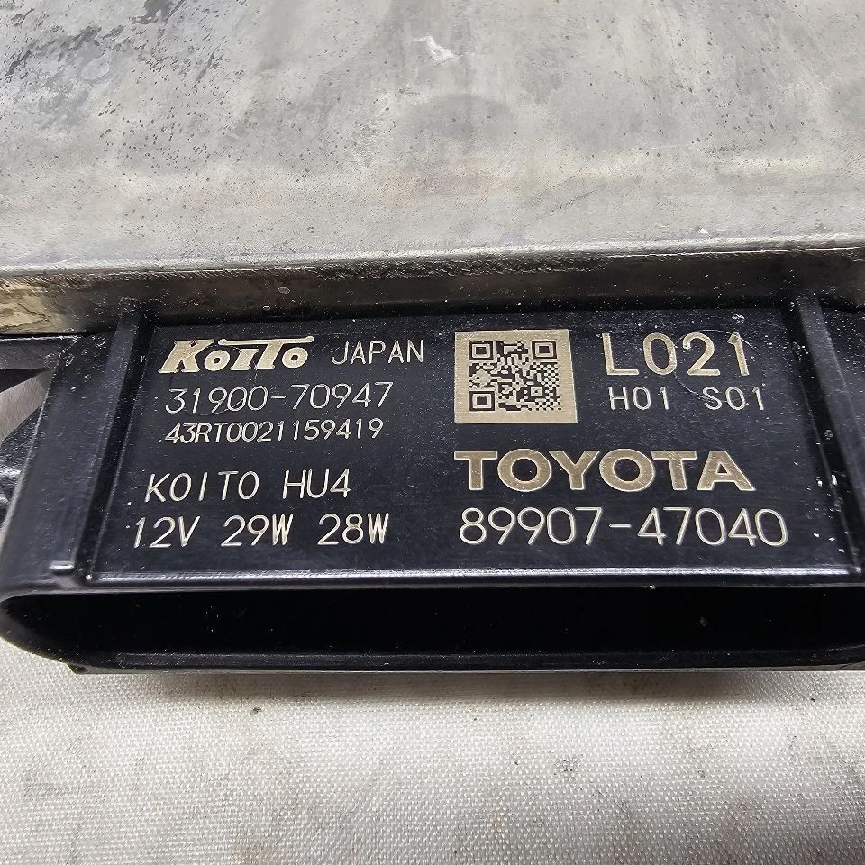 2017-2022 Toyota Prius Prime OEM Left Driver Headlight Ballast Module 8990747040 - Image 2 of 4