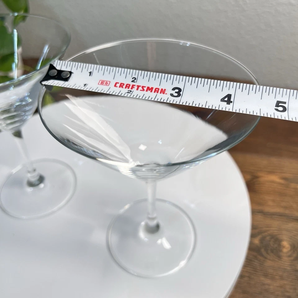 Juego de 2 piezas de repuesto de vidrio clásico Schott Zwiesel Martini de 6 oz Foto 3 de 4