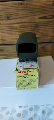 La ridelle arrière kaki pour le camion militaire GMC 6x6 de Dinky Toys France