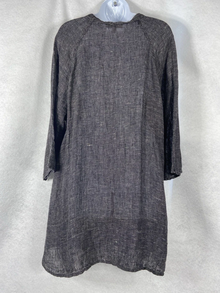 Top de lino para mujer túnica gris medio abotonada cuello redondo 100 % lino manga larga Foto 4 de 4