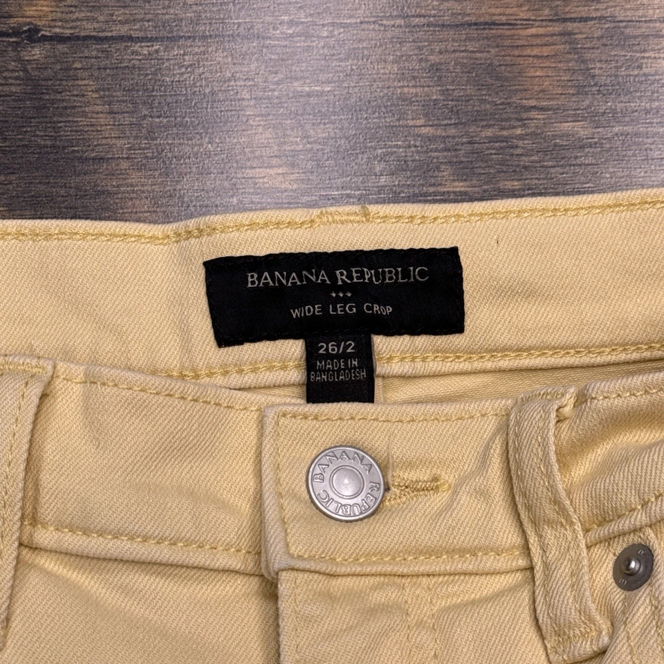 Pantalones de mezclilla cortos Banana Republic de pierna ancha para mujer 26/2 cítricos pálidos tiro alto elásticos Foto 4 de 4