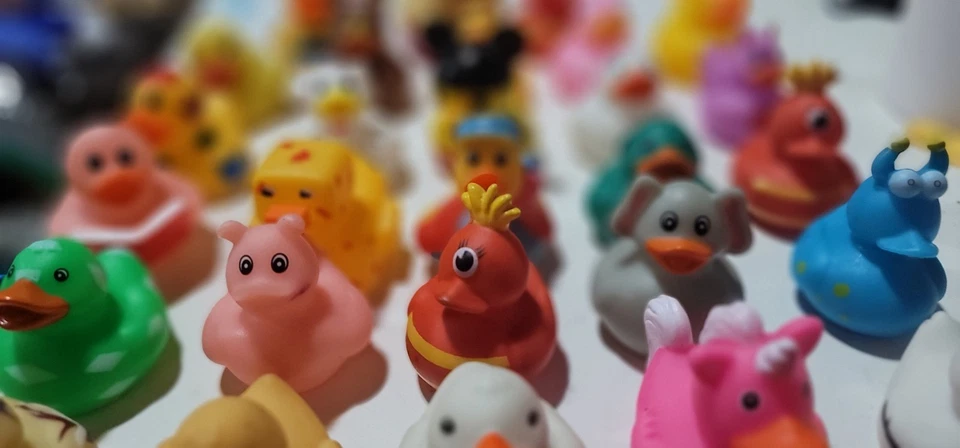 Lote Jeep Ducking - 28 patos de goma surtidos para propietarios de Jeep Wrangler Foto 3 de 4