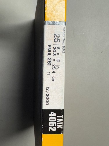 Kodak T-Max 100 8x10 - 25 Sheets, Negative Film, ungeöffnet abgelaufen - Bild 3 von 5