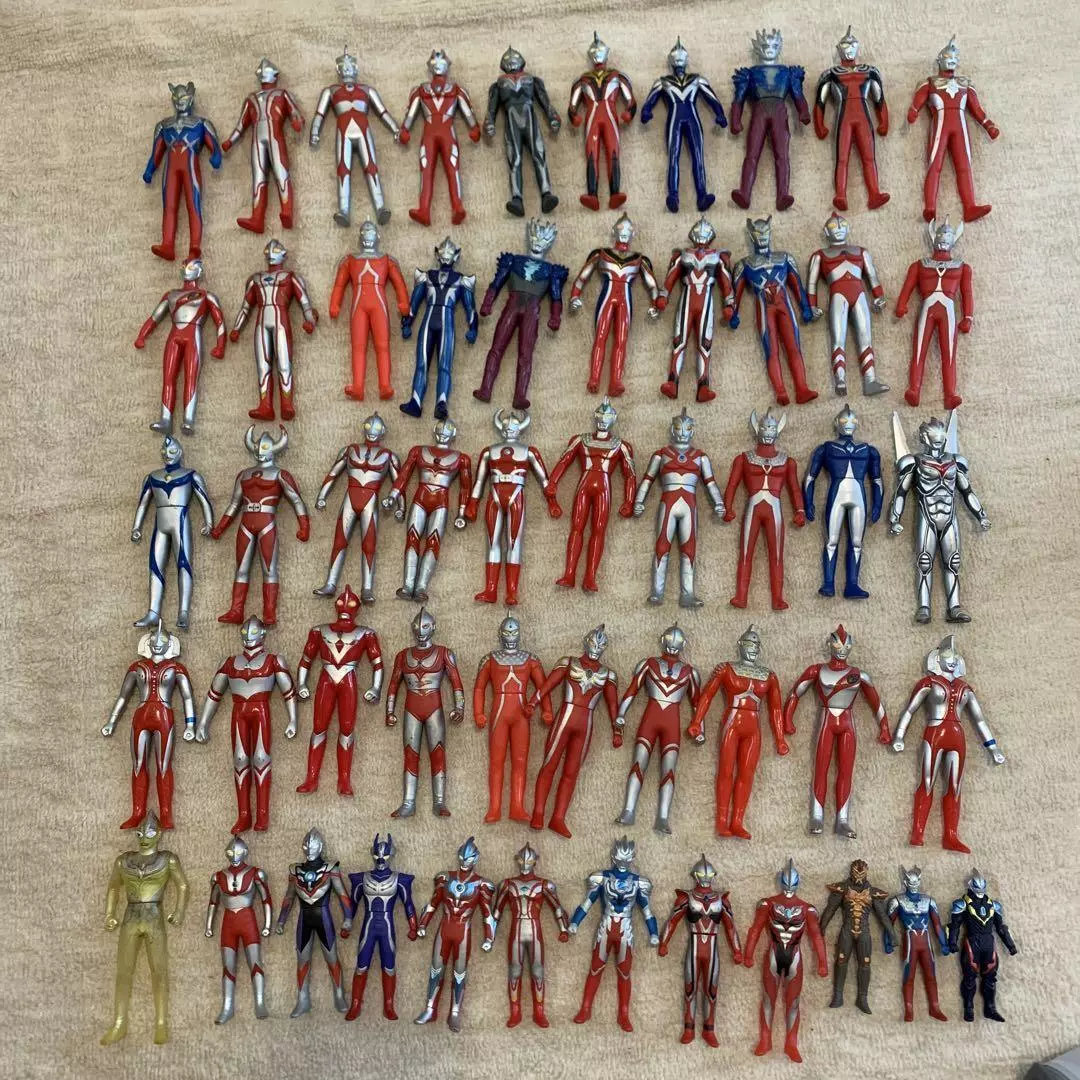 Ultraman vinyl figures deals