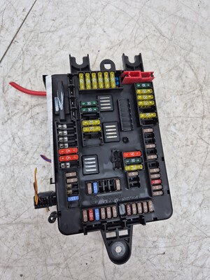 BMW 1&3 SERIES F20 F21 F30 F31 320D FUSE BOX JUNCTION CONTROL UNIT 9261110