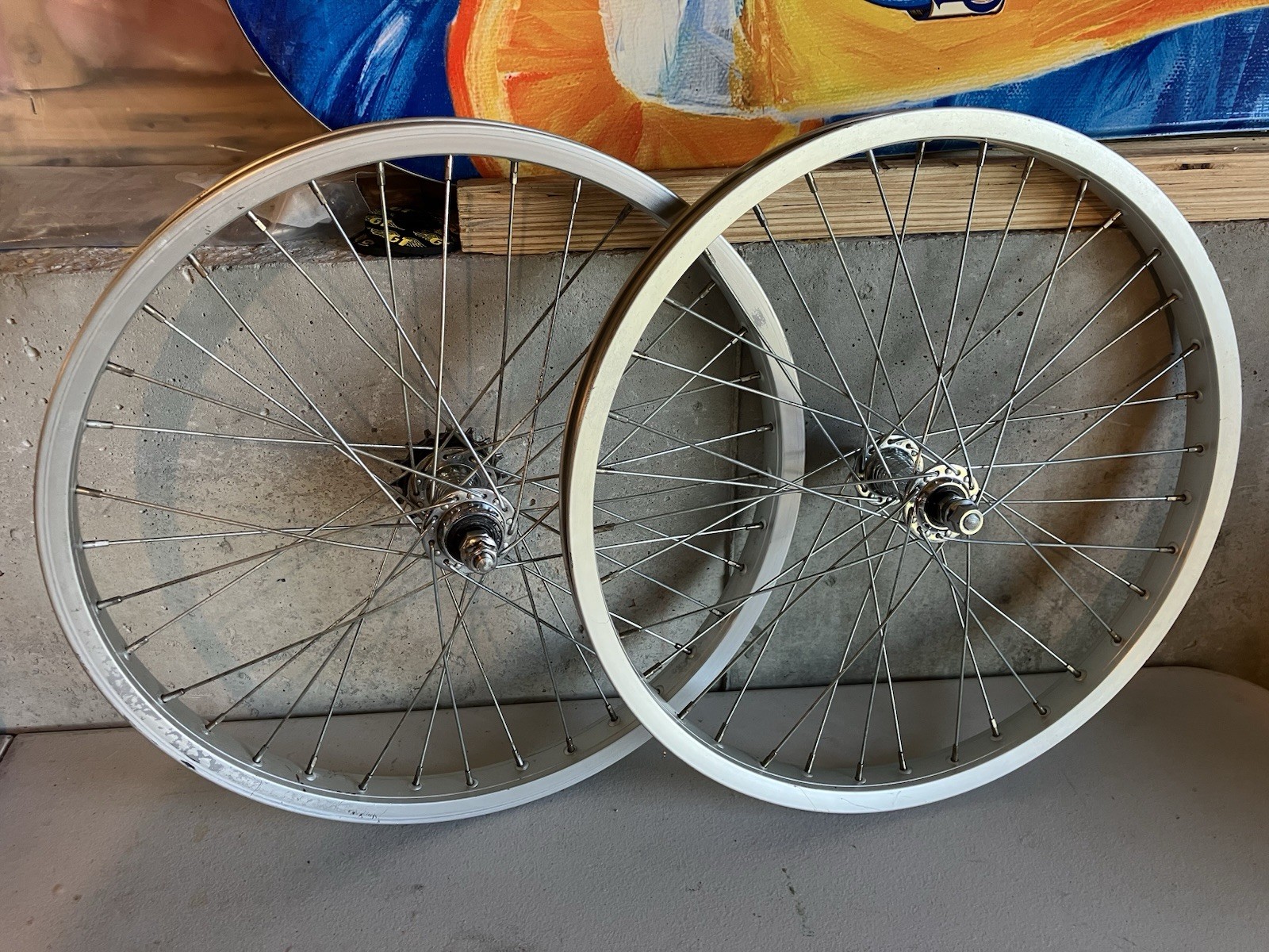 Vintage GT Race Lace Sealed Mechanism Hubs W- Araya 7X Old School BMX Rims