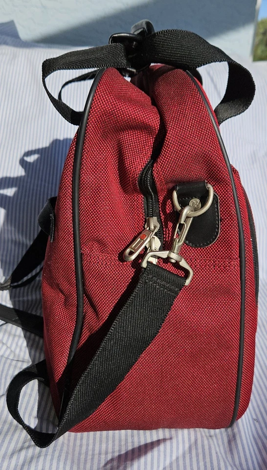 Bolso de mano Swiss Gear rojo para pasar la noche fin de semana 14x12x7 Foto 4 de 4