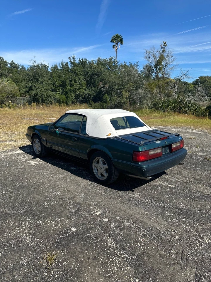 1992 Ford Mustang LX - Изображение 2 из 4