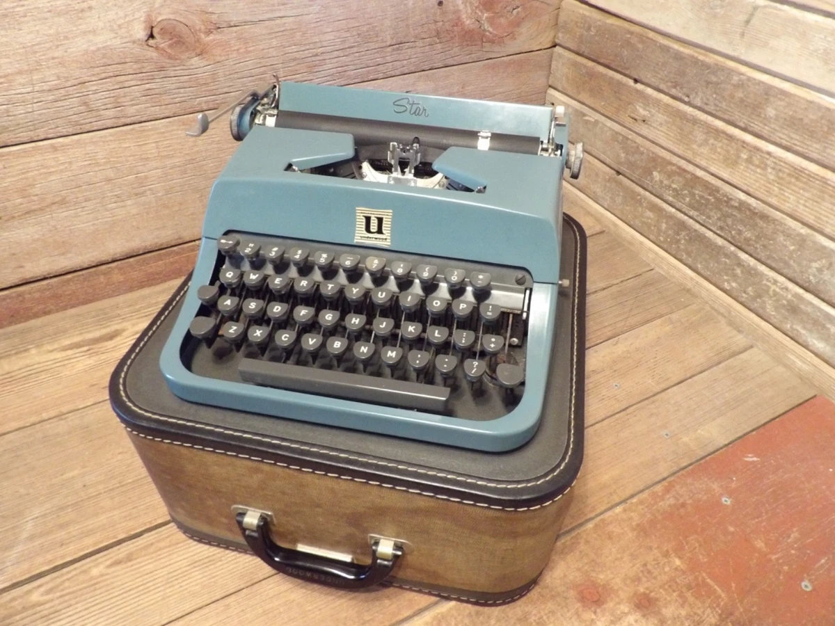 Underwood Golden Touch タイプライター 昭和レトロ Vintage Underwood Golden Touch Manual Portable Typewriter W/ Case