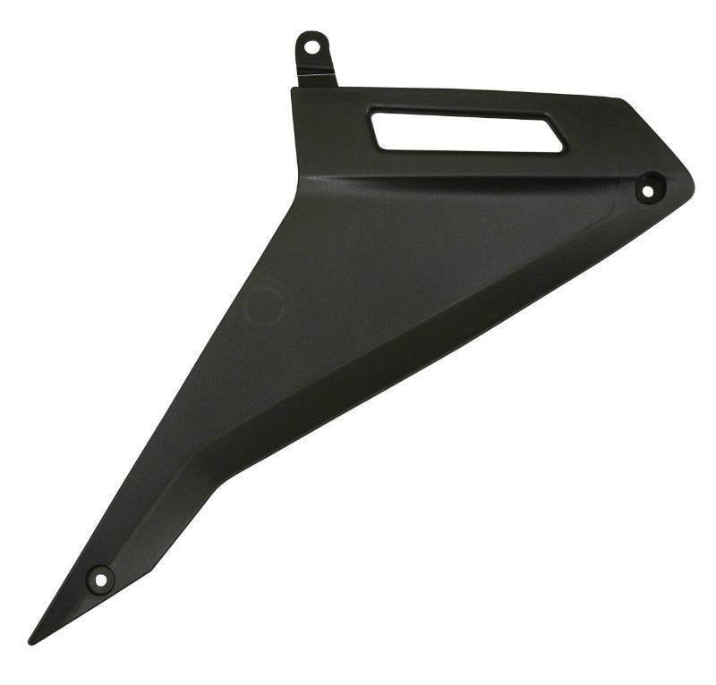 Cache lateral droit noir Piaggio pour réparer le carénage cassé des Gilera RCR 2018