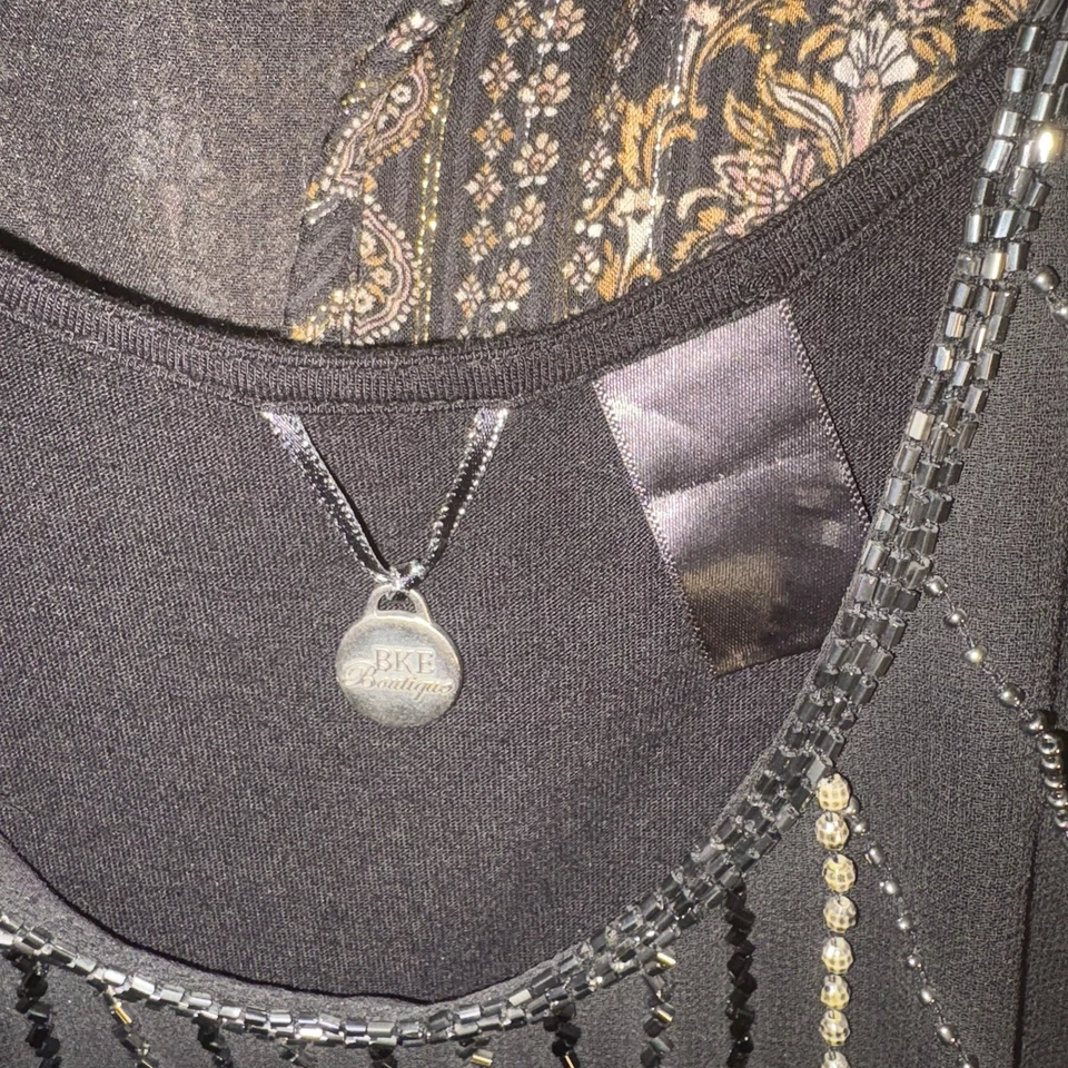 Женские топы BKE лот из 2 размеров средний - Изображение 2 из 4