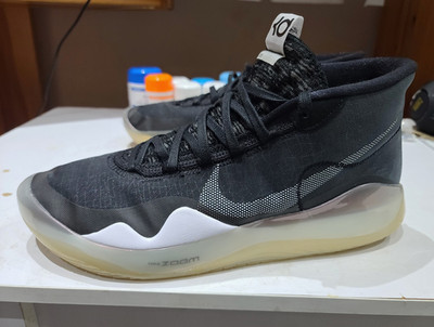 Nike Basketball KD 12, Größe US 13 / UK 12, nagelneu, ohne Karton.