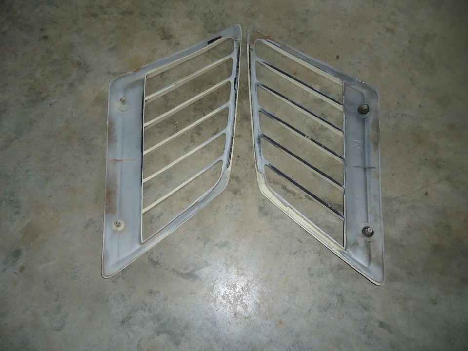 74-75-76 CHEVROLET LAGUNA S-3 OPERA WINDOW LOUVER LOUVERS SET 1974 1975 1976 - Image 3 of 4