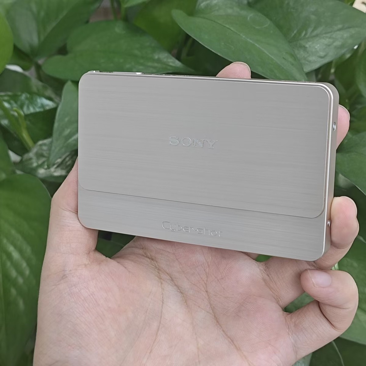 SONY Cyber-shot DSC-T700 10.1MP 4.0x Optical zoom Digital Camera