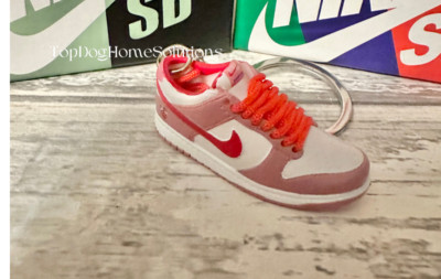 Nike Schlüsselanhänger Dunks Strange Love Low SB Trainer Sneaker Pink 3D Keychain ohne Box