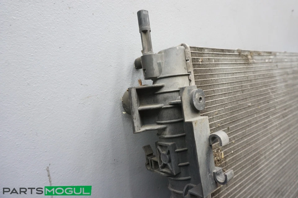 Land Rover Range Rover Sport 2010-2016 radiador de refrigeración del motor condensador de aire acondicionado Foto 2 de 4