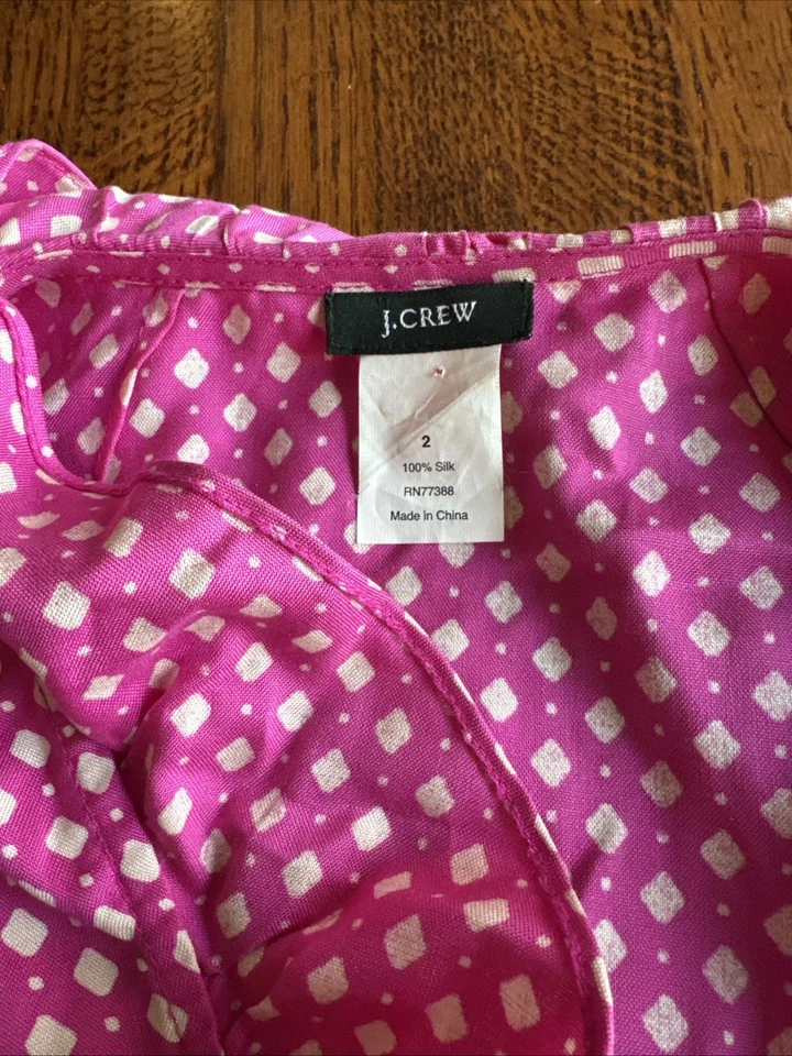 J. Vestido Crew 100 % seda rosa con lunares crema y diamantes talla 2 Foto 4 de 4