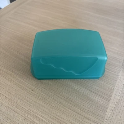 New TUPPERWARE Butter Dish/Keeper GREEN