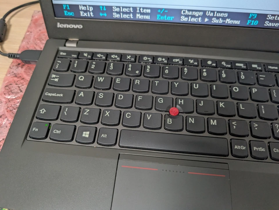 Lenovo ThinkPad X240 - Intel Core i5-4200U - 4GB Ram - No Storage - BIOS Locked - Image 4 of 4
