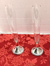 PAIR VINTAGEDUCHING CREATION ETCHED GLASS BUDVASES WEIGHTED STERLING SILVER BASE
