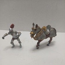 Schleich Battle Medieval Armour Knight Horse D 73527 w/Bonus Knight Pre-Owned .