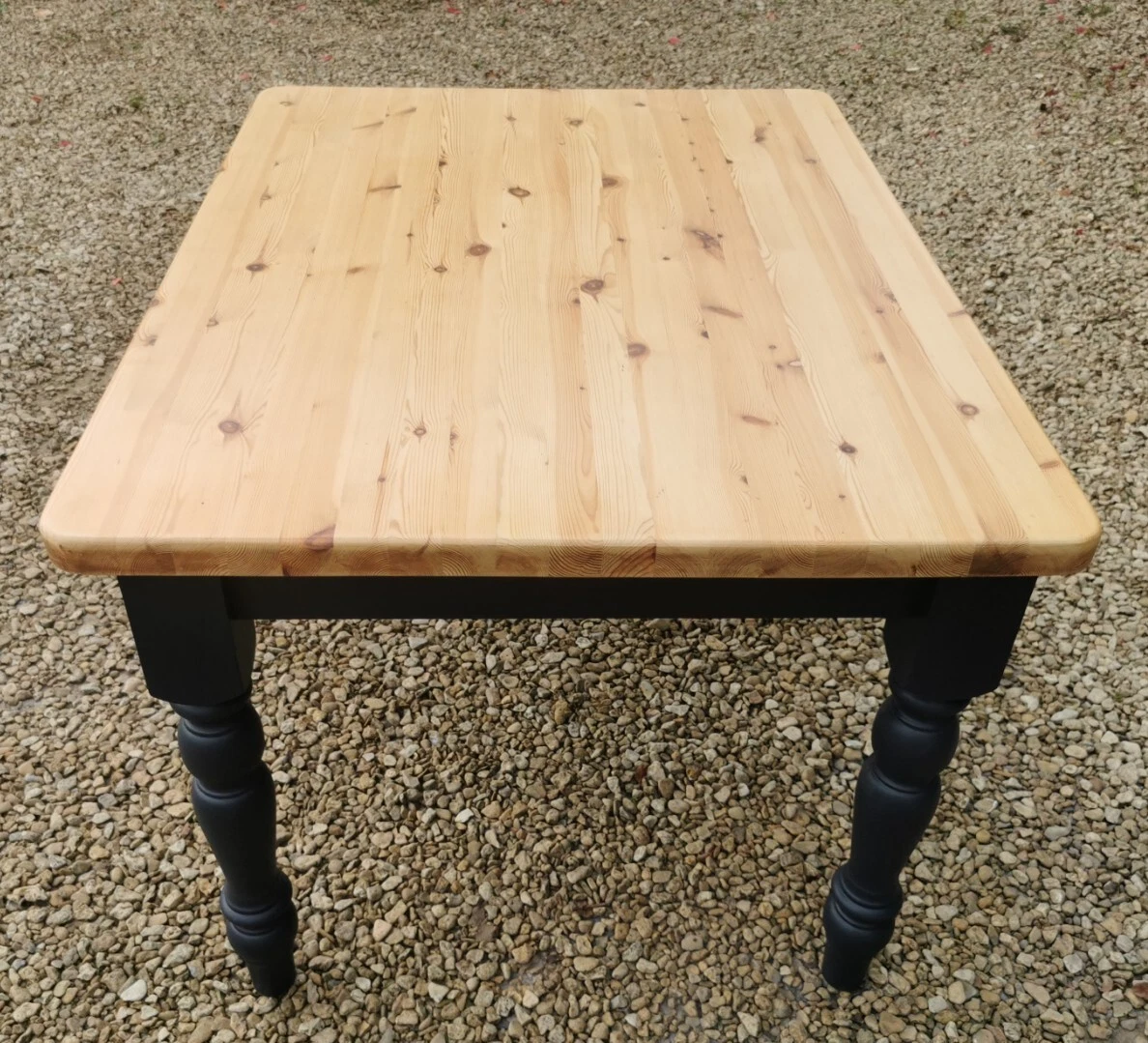 GORGEOUS SOLID PINE FARMHOUSE DINING TABLE IN PITCH BLACK FARROW