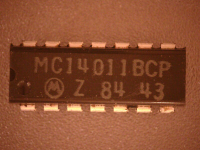 Circuito Integrato Motorola MC14011BCP &ndash; DIP 14, Prezzo Per Singolo Pezzo