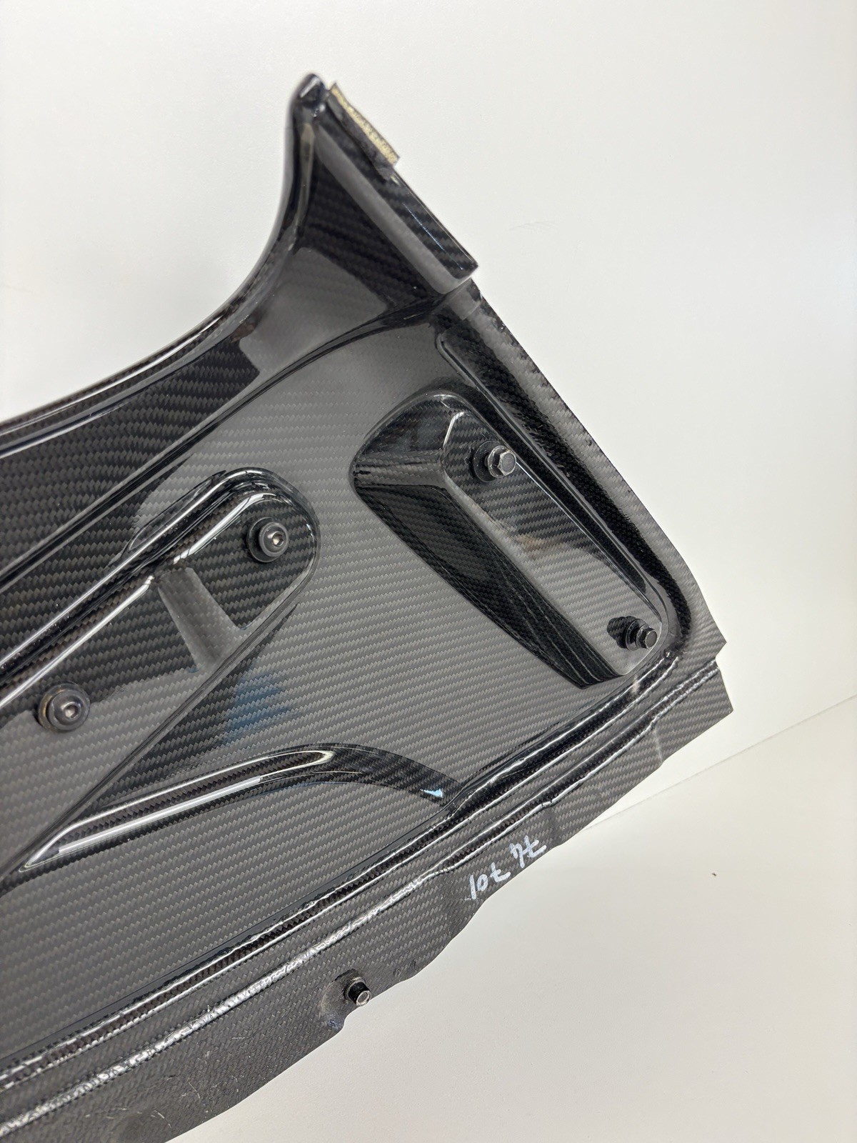 2015-2016 MCLAREN 650S RIGHT SIDE QUARTER SCOOP RADIATOR VENT CARBON FIBER OEM