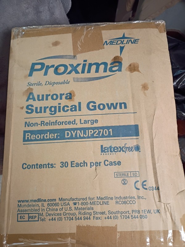 Proxima Aurora Surgical Gown Large 30 Count