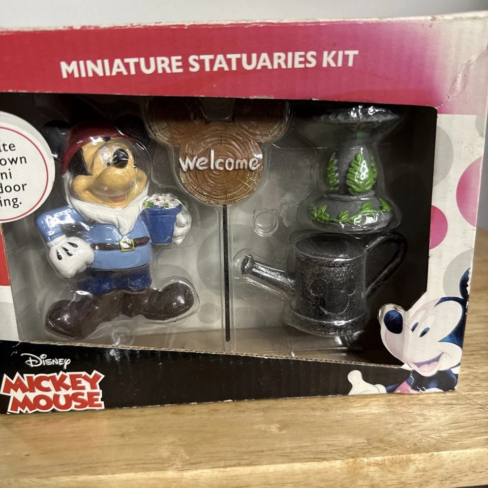 NUEVO Disney Mickey Mouse 4 Piezas Bienvenida Miniatura Hadas Jardín Estatuarias Set  Foto 2 de 4