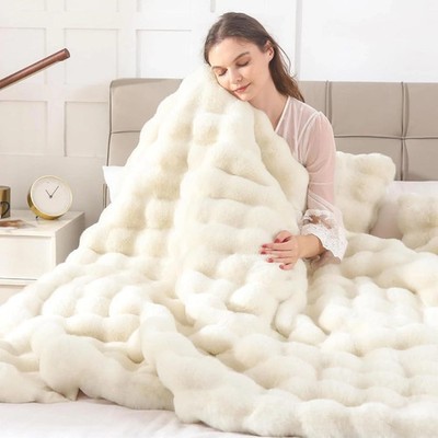Fluffy Faux Fur Throw Blanket, Thick 1000GSM Soft Cozy Lola Throw Blankets fo...