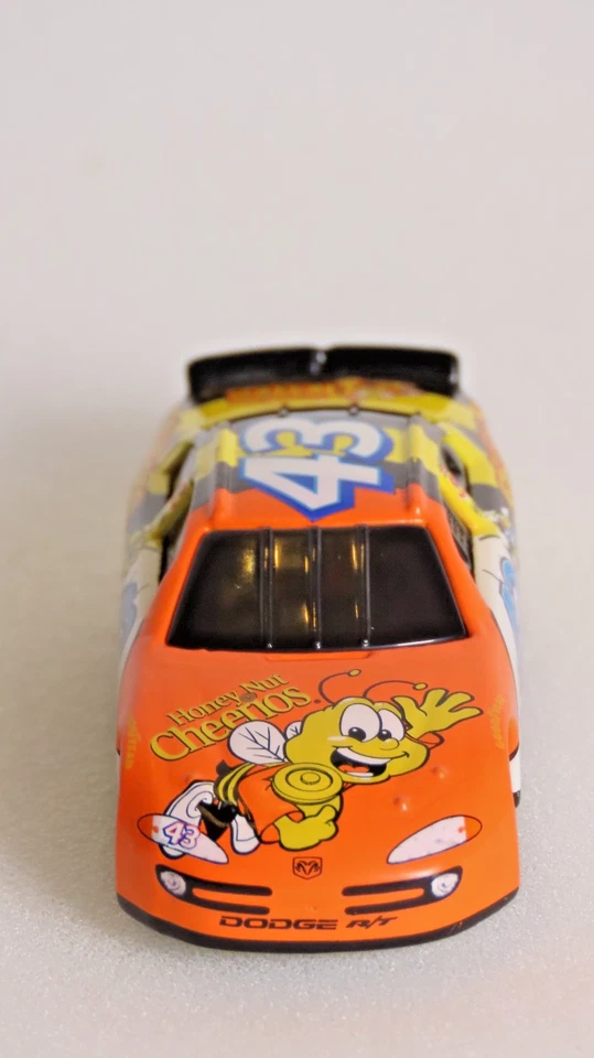 неизвестный 2001 NASCAR #43 Dodge R/T Petty автомобиля масштаб 1:64 INV # 4758 - Изображение 3 из 4