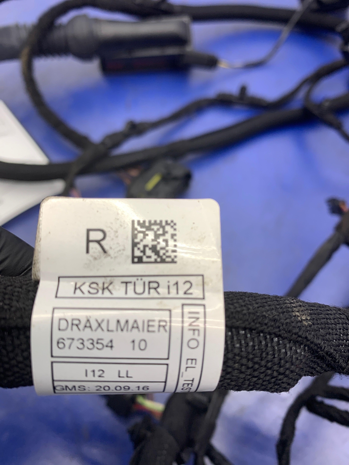2014 - 2020 BMW I8 OEM RIGHT DOOR WIRING HARNESS 68589071