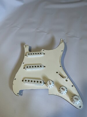 Loaded White Stratocaster Guitar Pickguard Singe Coil Pickups SS 3 Ply 10 Screw