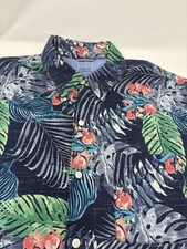 IZOD Saltwater Men Button Up Shirt Sz L Navy Floral Relaxed Classics Hawaiian