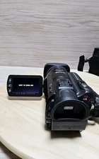 Tested Works JVC Everio GZ-HD7U 60GB Disc Drive 3CCD  Camcorder Bundle W/2 Batt.