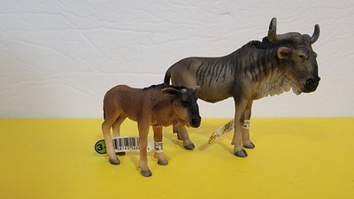 Schleich Lot of 2 Gnu Wildebeest 14386 143873 African Wild Animal Figure w/TAG