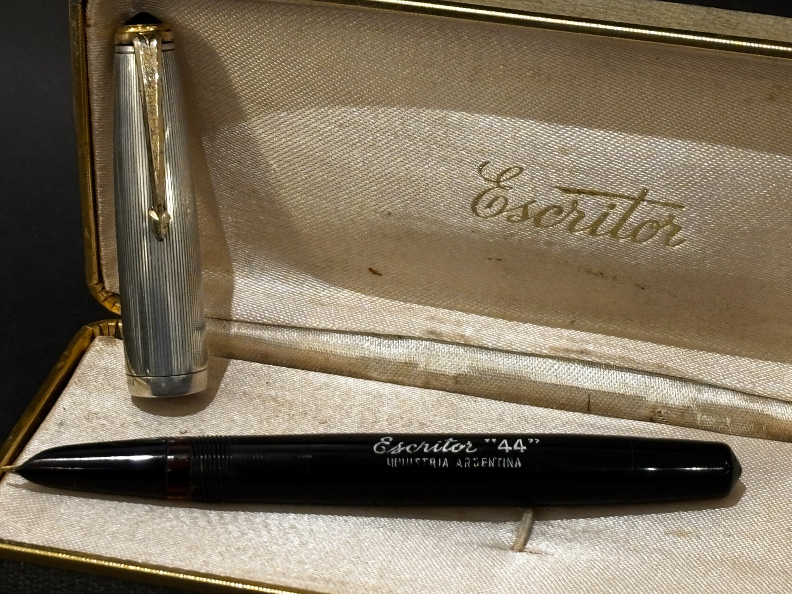Escritor — Sterling Silver Cap ARGENTINA w case (BFP747) — Medium (M) nib — fountain pen for sale on Nibfolio — photo 3