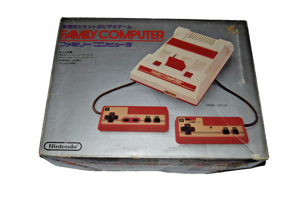 Nintendo Famicom 1983 square buttons HVC-001 con caja y mod AV