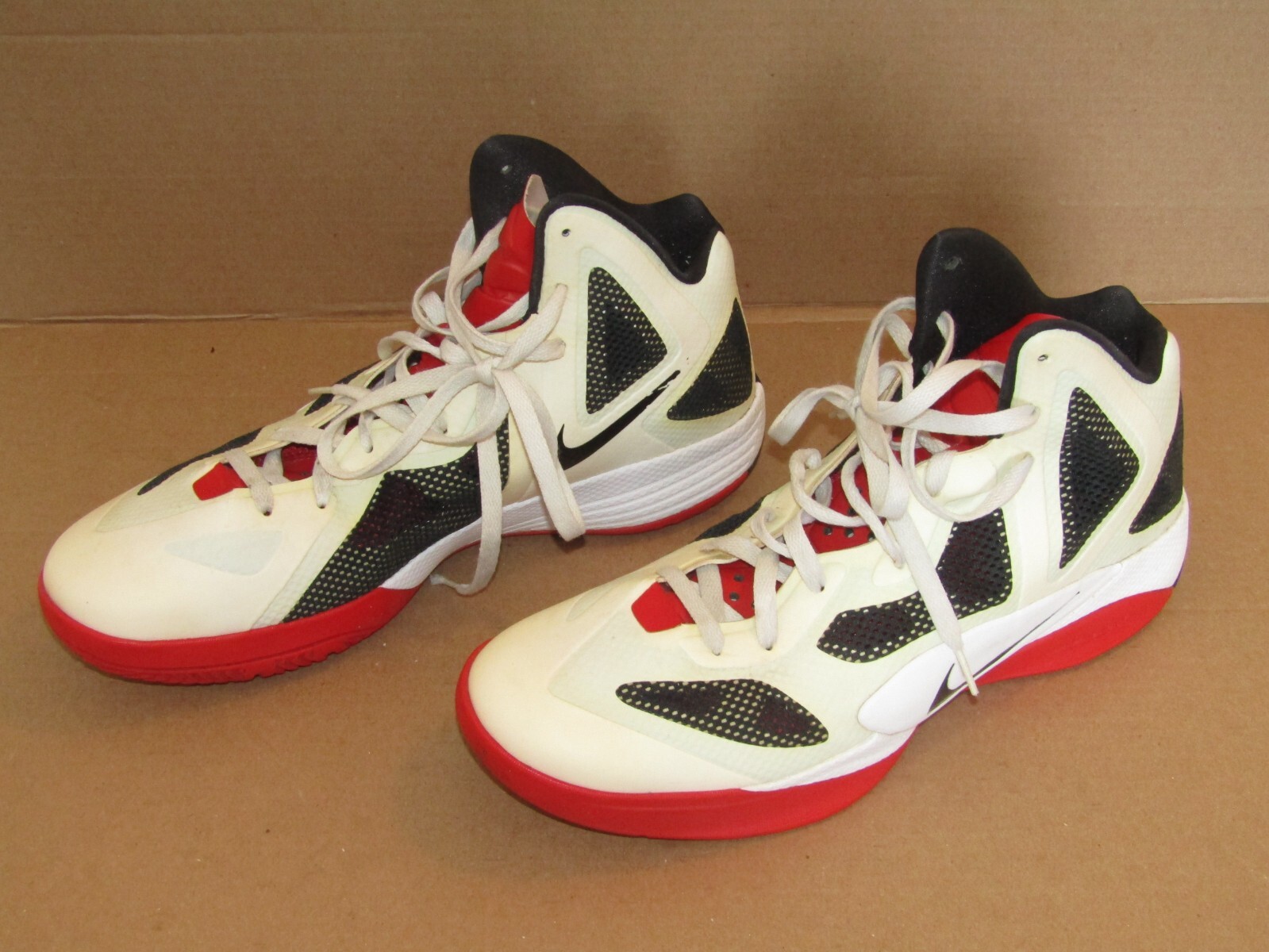 mens nike hyperfuse