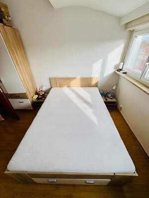 This bed is slightly used and in very good condition.