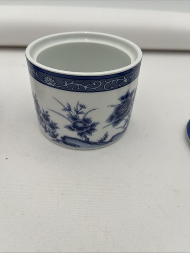 One Pair IMARI BLOSSOM Blue White Floral Butterfly China Creamer and Sugar Set - Picture 7 of 10