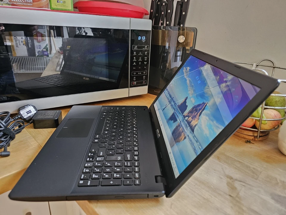 Asus X551C Intel 1007u 128GB SDD 4GB RAM Win 10 Webcam HDMI Laptop - Image 4 of 4