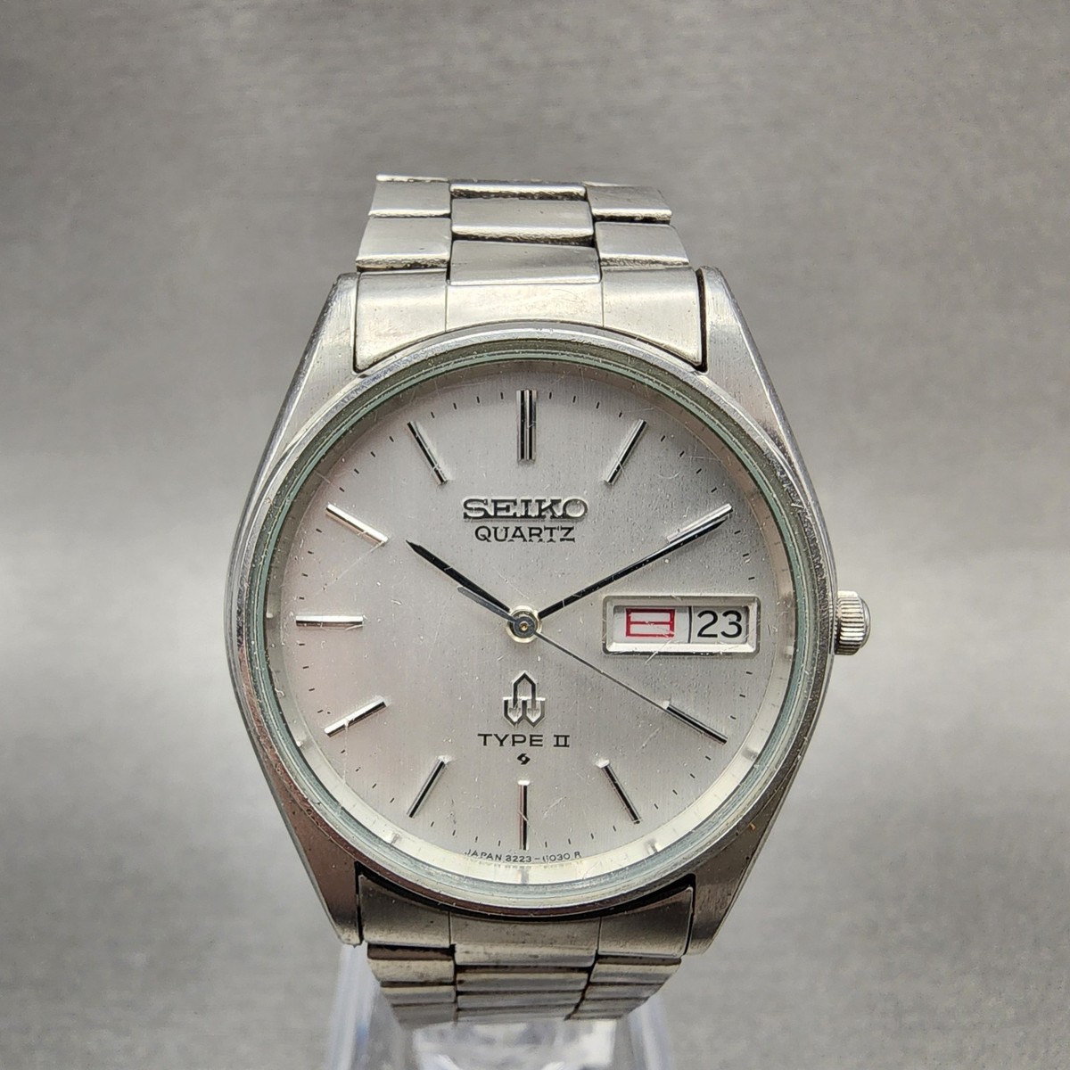 セイコー　タイプ2 SEIKO Type2 シルバー Seiko Type 2 Watch Men 33mm Silver Dial Silver Tone Daydate 8223