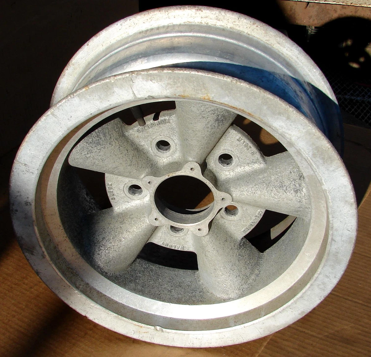 ハンバーガー ホイール ビンテージ 6 14R Vintage Car & Truck Wheels